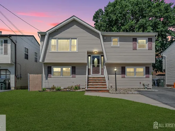 18 Cathrine St, Sewaren, NJ 07077
