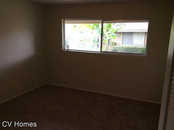 3rd image of 3725 N Fruit Ave APT C