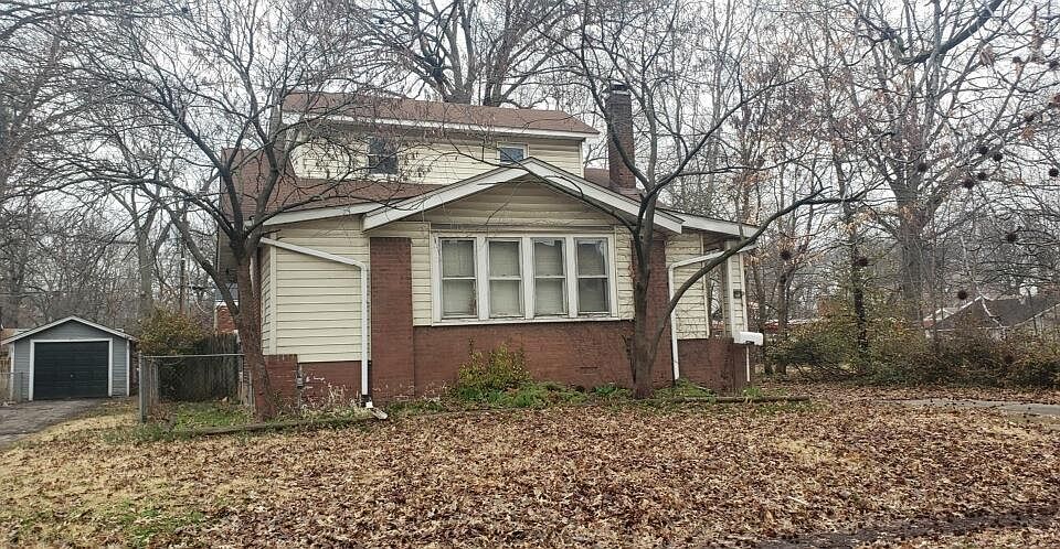1st image of 2811 Grand Ave