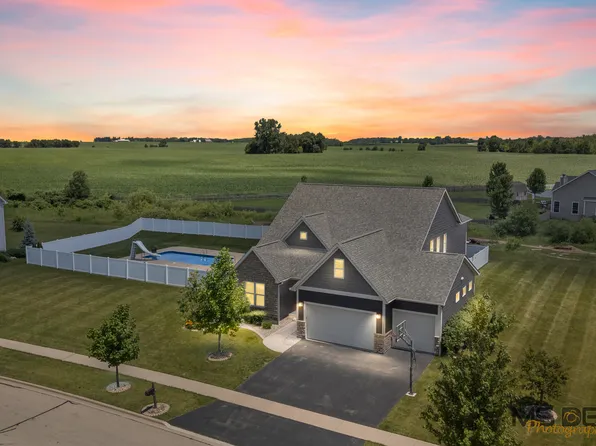 657 Brighton Way, Sycamore, IL 60178