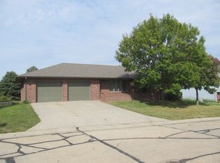 2232 Westwood Dr, Crete, NE 68333