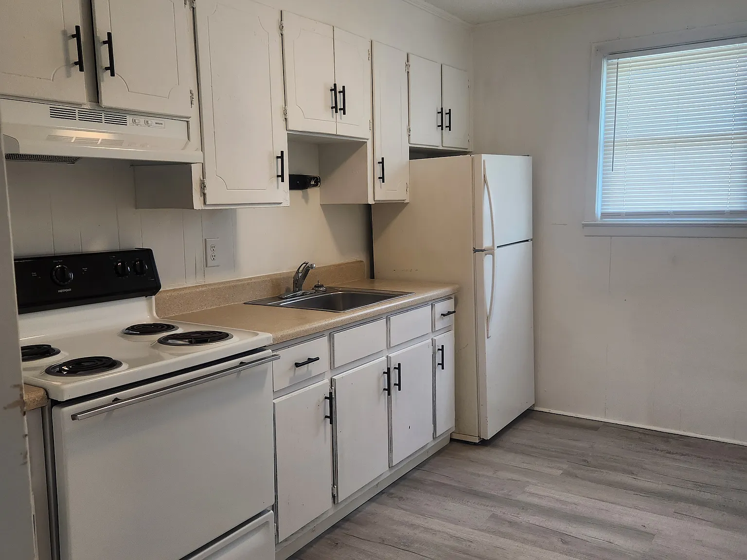 2 bed, 700 sqft, $875 — Photo 4