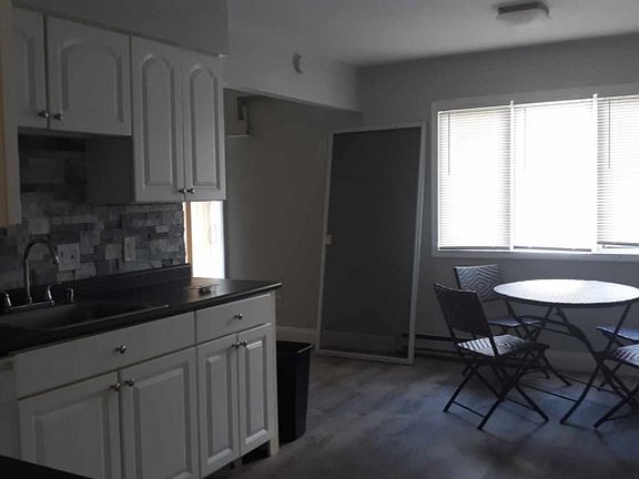 5th image of 359 Shore Dr #A