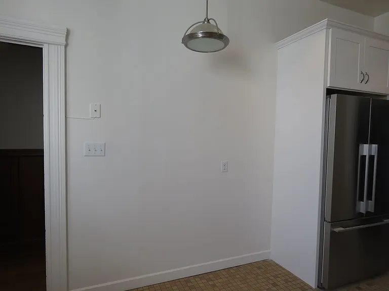 819 Ashbury St — Photo 25