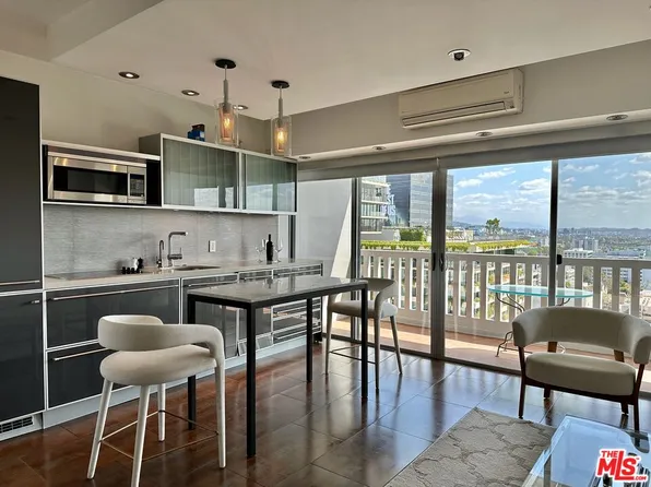 999 N Doheny Dr APT 1207, West Hollywood, CA 90069