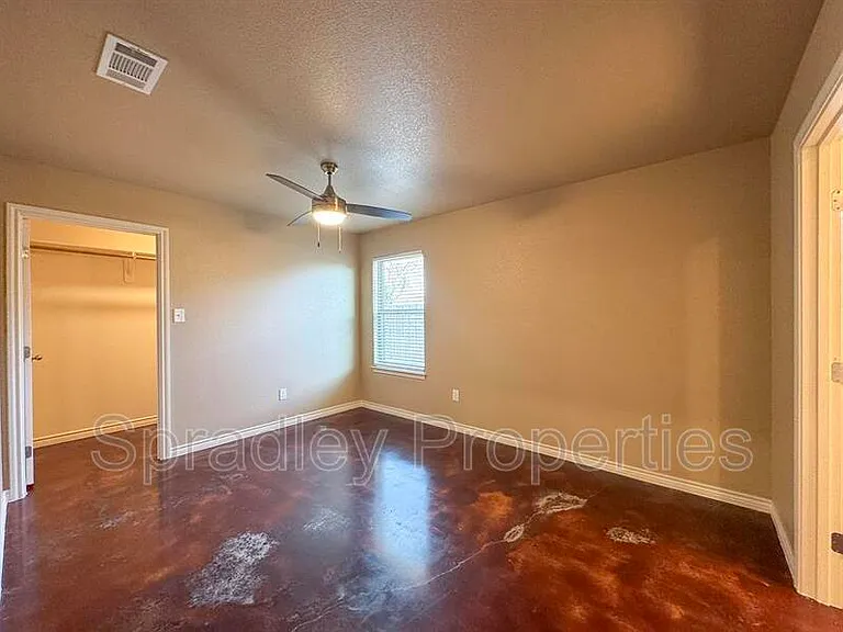1654 Sabine Rd — Photo 8