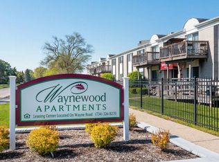 6737 N Wayne Rd #418-13, Westland, MI 48185