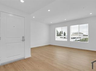 14333 Sylvan St #303, Van Nuys, CA 91401