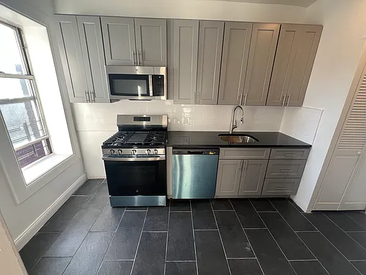 Kitchen, photo 1