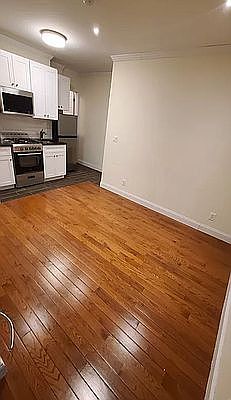 2nd image of 142 E 33rd St #1RW