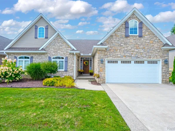12360 Worthington Ct, Grand Blanc, MI 48439