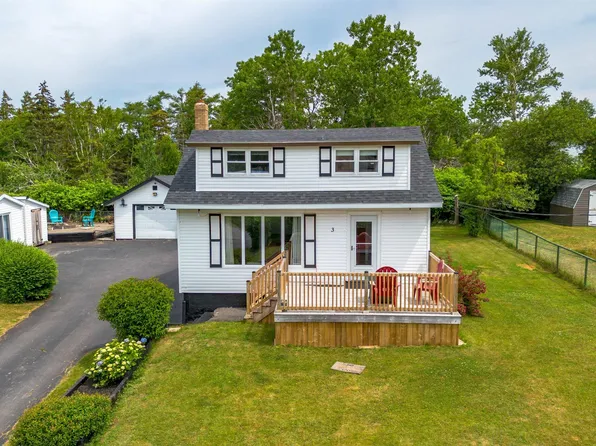 3 Browns Rd, New Victoria, NS B1H 4Y4