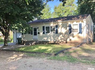 121 16th Pl #B, Clinton, IA 52732