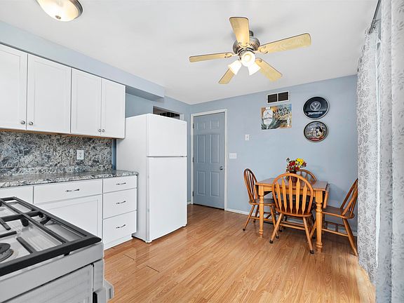 4th image of 2701 Kingsland Ct