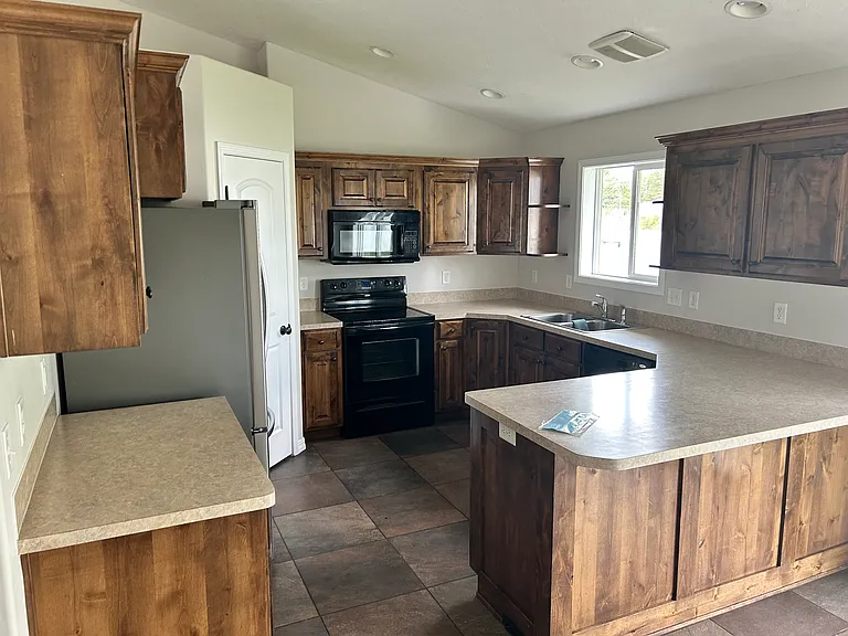 2920 N Sunlight Dr — Photo 5