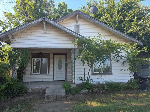 905 W Walker St, Breckenridge, TX 76424