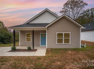 1414 10th St, Statesville, NC 28677
