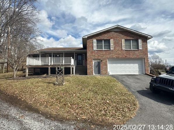 128 Frontier Pl, Princeton, WV 24739