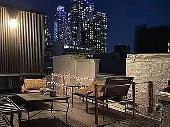 3rd image of 515 W 47th St APT 5C
