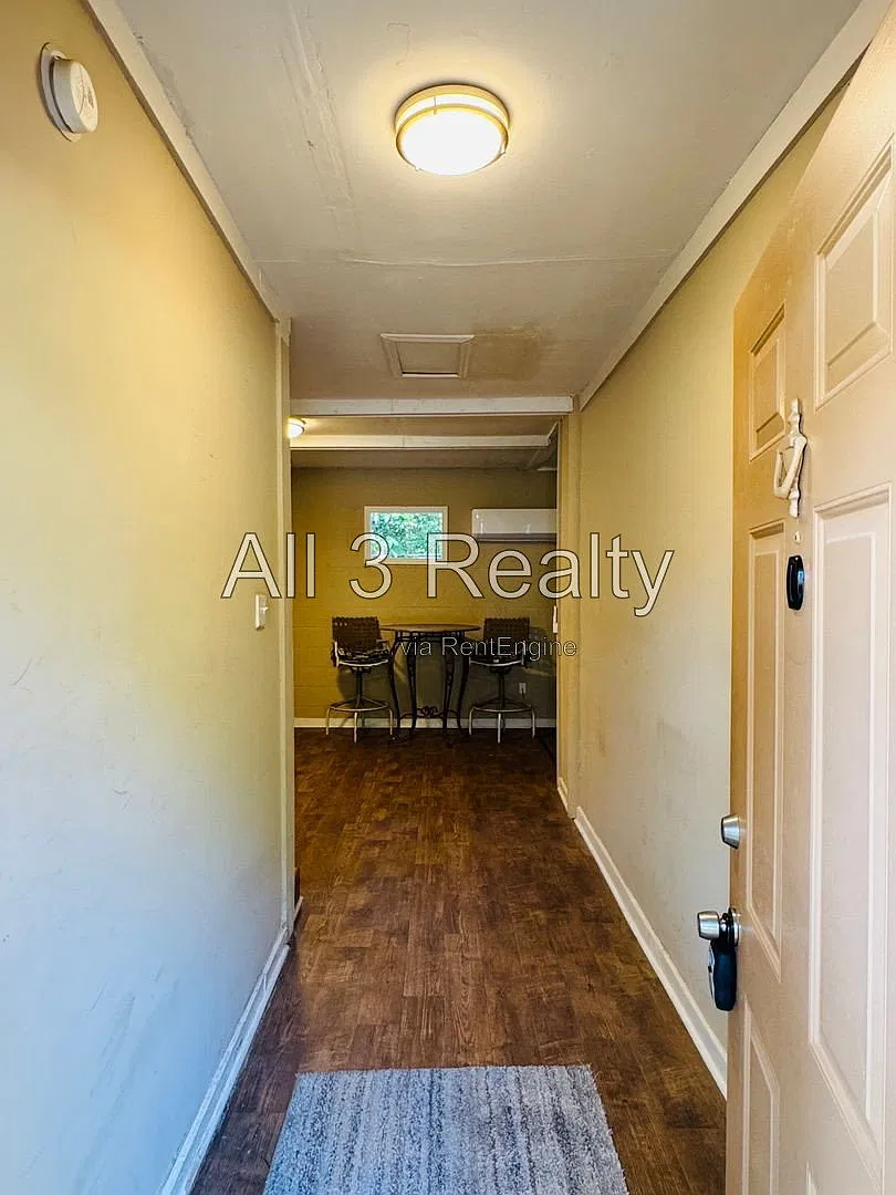1 bed, 1.0 bath, $735 — Photo 3
