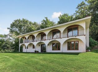 108 Hidden Meadow Rd, Apple Valley, MN 55124