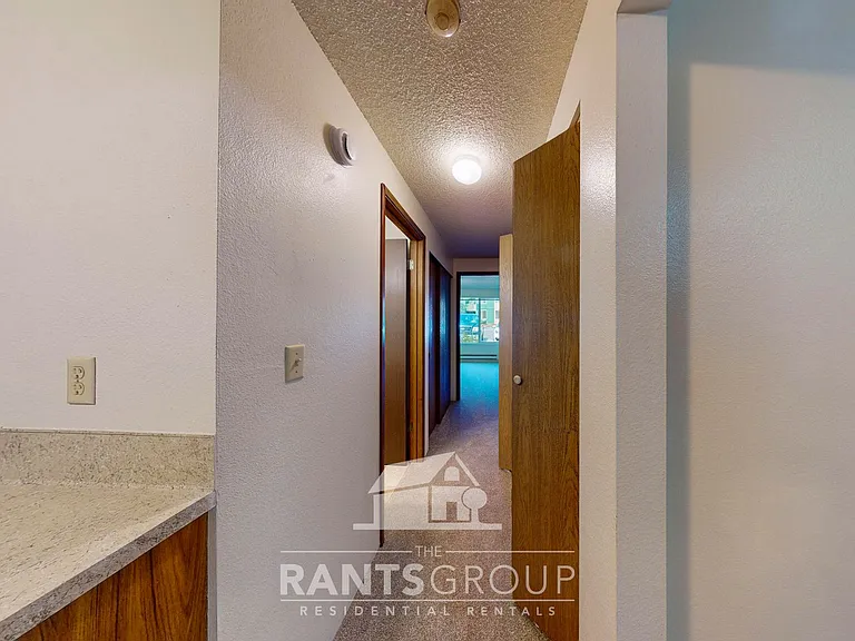 Lovely, wooded 2-bedroom apartment with a large private deck and in-unit washer & dryer! — Photo 19