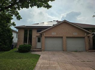 4238 Showdown Ave, Windsor, ON N9G3B1