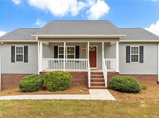 5705 Nathaneal Ct, Hickory, NC 28601