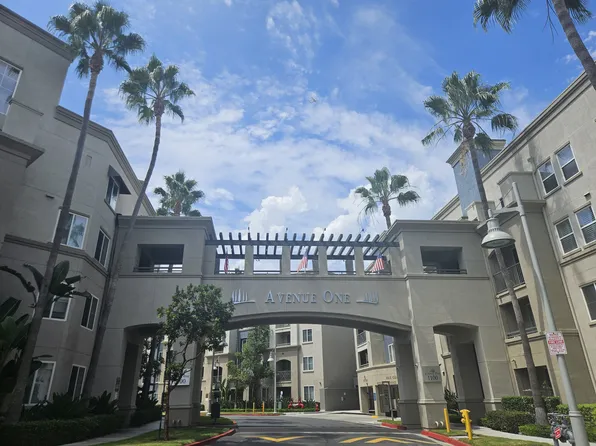 1106 Scholarship, Irvine, CA