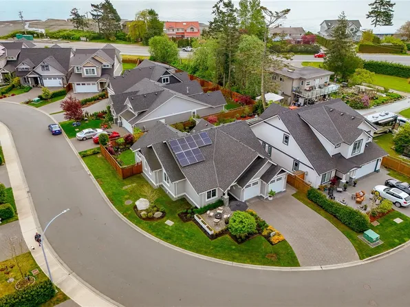 9257 Bakerview Close, North Saanich, BC V8L 0C9