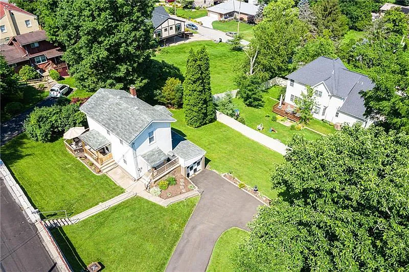 10 Green Oak Dr photo 1