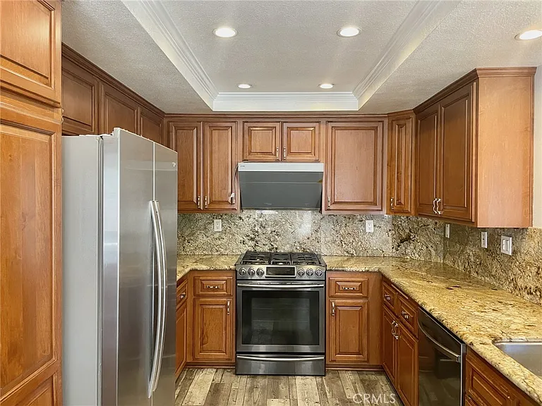 6345 Amherst Ct — Photo 14