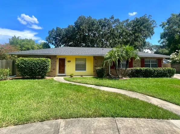 630 Queens Cir, Lakeland, FL 33803