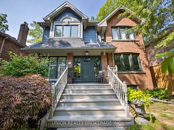 3rd image of 66 Silver Birch Ave