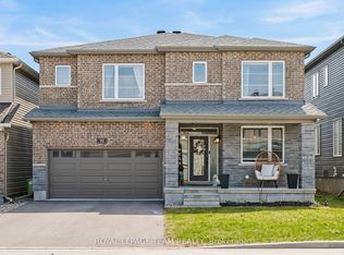 98 Ralph Erfle Way, Ottawa, ON K2J 6W2