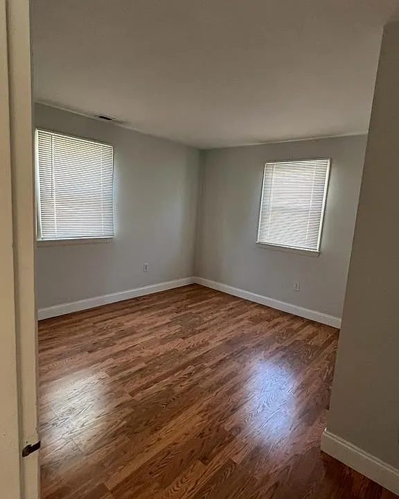 1026 Maple Ave E #1