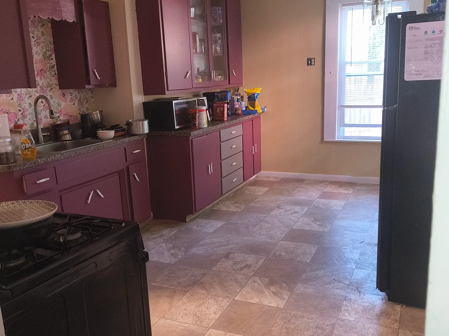3 bed, 1.0 bath, 1300 sqft, $2,100 — Photo 3