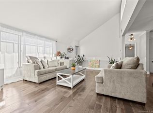 8 Outpost Ln UNIT 8, Ridgefield, CT 06877