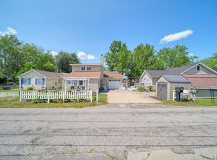 10875 W Ferndale Dr, Manitou Beach, MI 49253