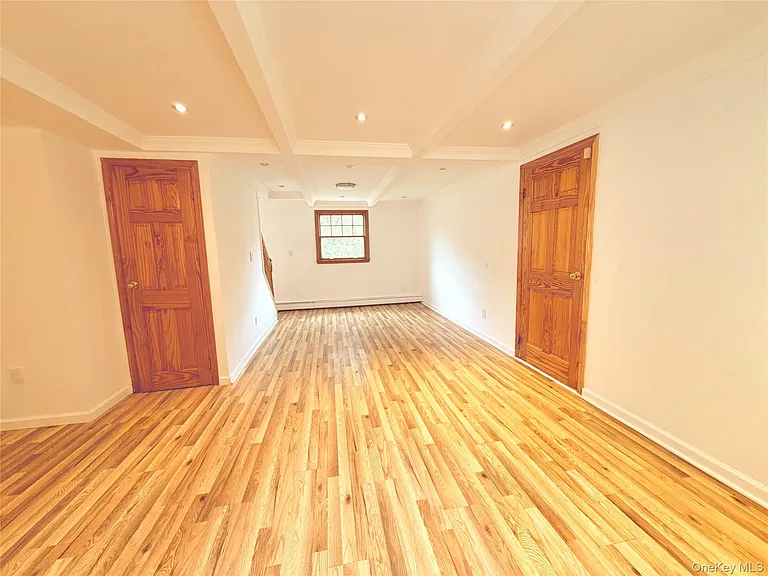 8 College Dr — Photo 6