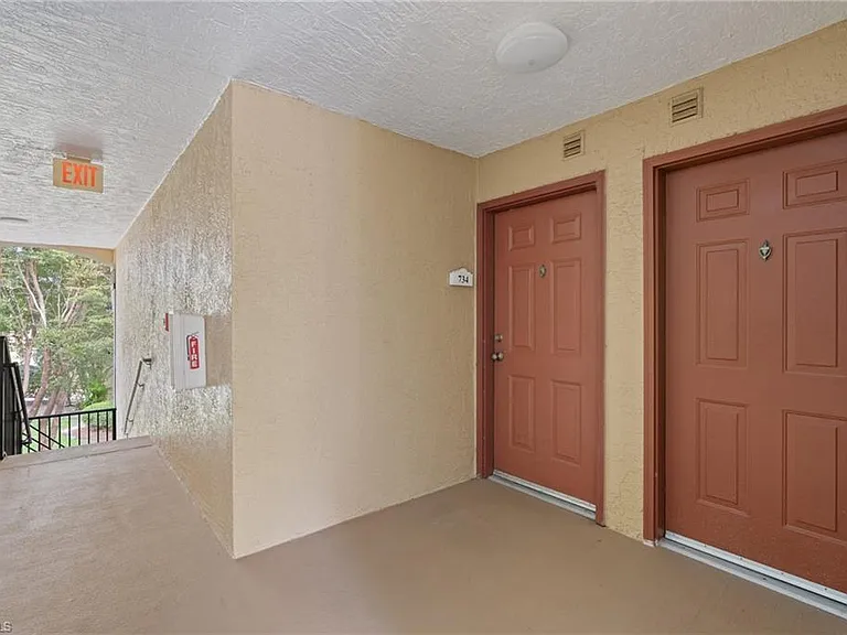 8940 Colonnades Ct E #734 — Photo 5