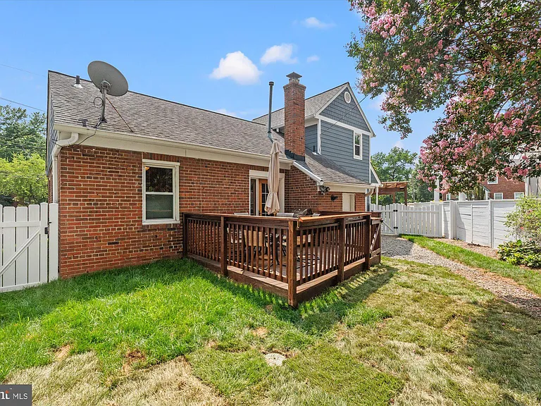 16 E Braddock Rd — Photo 40