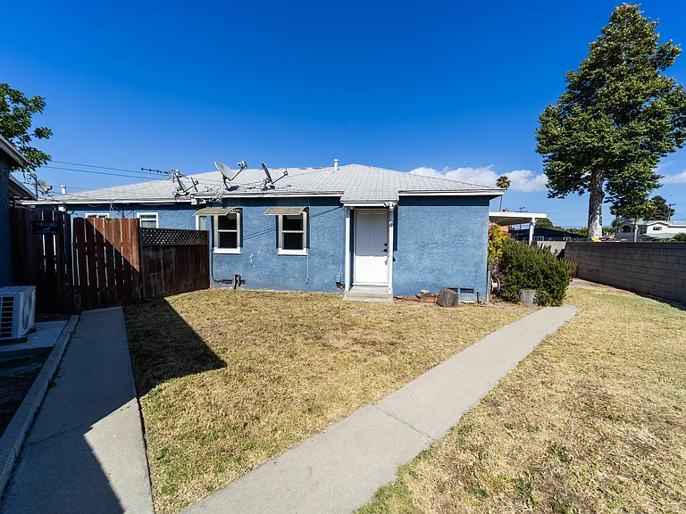 715 Acacia Ave — Photo 27