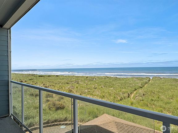 4th image of 1307 Ocean Shores Boulevard SW #33