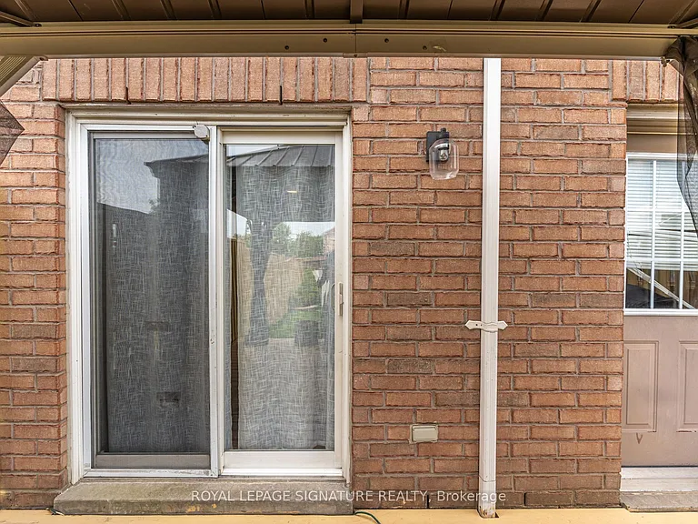 250 Richvale Dr S #3 — Photo 38