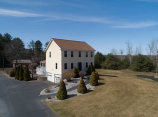 3 Homestead Rd, Deerfield, NH 03037