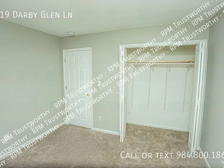 519 Darby Glen Ln — Photo 23