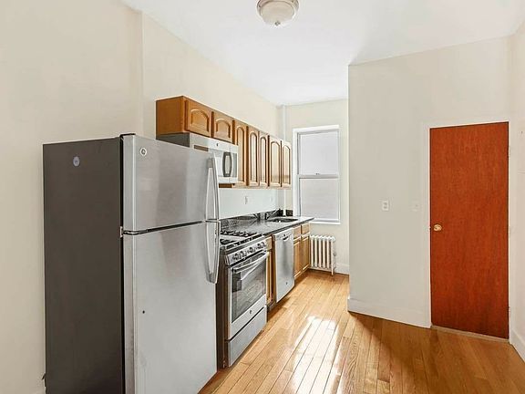 5th image of 852 Amsterdam Ave #2C