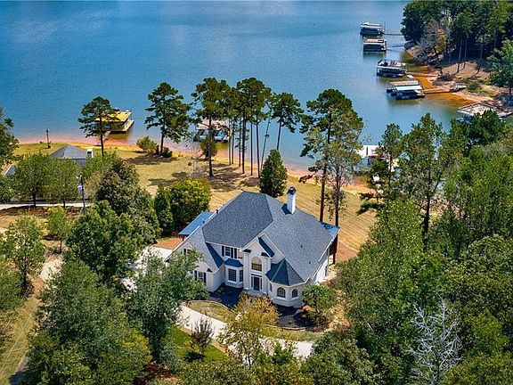 4th image of 230 Lake Cir