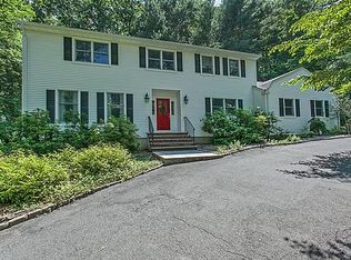 28 Lord William Penn Dr, Morristown, NJ